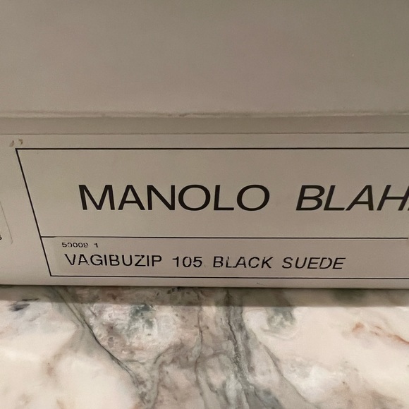 Manolo Blahnik Cut out booties - Picture 7 of 7